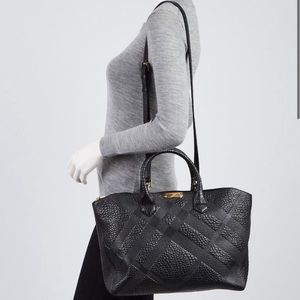 BURBERRY Heritage Grain Medium Dewsbury Tote